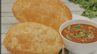 Dilhi wala दिल्ली वाला छोला भटूरा  पंजाबी छोले Chola batura recipeChhola recipe Bhaiyaji cooking [upl. by Adnimra]