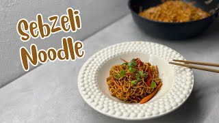 🍜SEBZELİ NOODLE TARİFİ🥢 Evde Pratik ve Hafif Yemek Keyfi  Sağlıklı ve Lezzet Dolu Tarif 🌶️ [upl. by Annahsed]