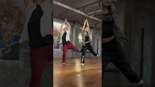 베이비주 x 시미즈 콜라보 팝업 MetteMamas eyes babyzoo simeez choreography shorts [upl. by Etnoid]