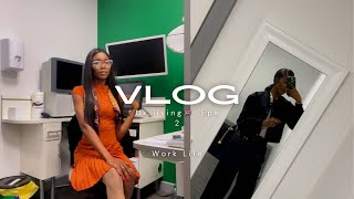 VLOG FIRST WEEK WORKING AS AN OPTOMETRIST IN THE Uk [upl. by Elyssa]