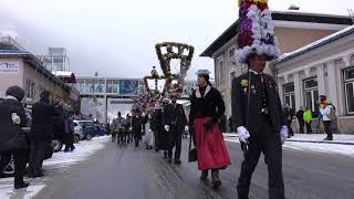 Gasteiner Perchtenlauf führt jahrhundertealte Tradition fort [upl. by Narhet]