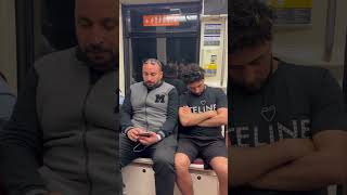 Social expérience je m’endort sur les gens dans le métro incroyable réaction 😍🤭😱 Jamart91 [upl. by Nuawd321]