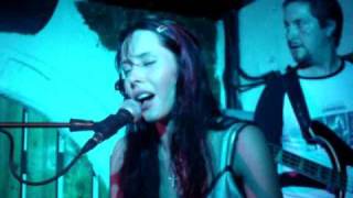 Nerina Pallot  Blood Is Blood Live at The Borderline 2005 [upl. by Lezley]