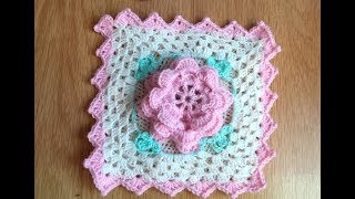 Granny square con rosa alluncinetto Mattonella per coperte patchwork [upl. by Ekihc564]