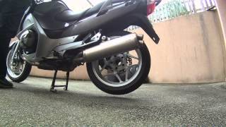 Akrapovic vs Origine BMW R 1200 RT 2011 [upl. by Anivlem]