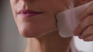 Comment utiliser le Gua sha [upl. by Ellertal]