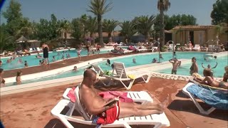 Les vacances de 25 millions de touristes  la folie du camping [upl. by Eelrebma165]