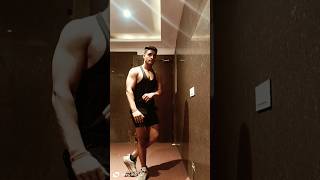 cbum posing cbum gym shorts motivation vlog arnold classic olympia athlete transformation [upl. by Agnola]