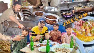 PAKISTANI STREET FOOD TOUR IN JHELUM  Chapli Kebab King Specialist Of Daal amp Rohtas Fort [upl. by Johnna]