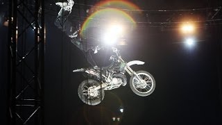 Flic Flac Atemberaubende Stunts mit dem Motorrad [upl. by Flori]