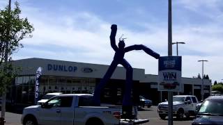 Wacky Waving Inflatable Arms Flailing Tube Man at DUNLOP FORD [upl. by Aisaim]