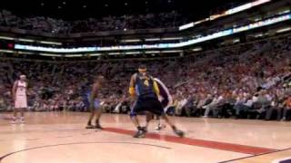 Amare Stoudemire spin on Kenyon Martin and score a two hand slam dunk vs Denver Nuggets [upl. by Kendra994]