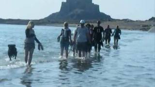 Grandes marées SaintMalo Submersion du passage du grand bé [upl. by Adair]