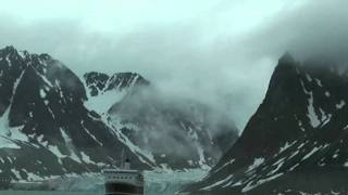 Spitsbergen Costa Luminosa entering the Magdalena fjord 2009 [upl. by Ayrolg]