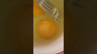 Microwave SCRAMBLED EGGS 🥚 Under 2 Minutes 😋 You’ll Amaze YourSELF shorts egg food foodie [upl. by Lucier]