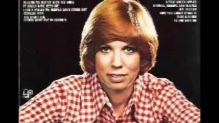 Vicki Lawrence  The Night The Lights Went Out In Georgiamp4 [upl. by Anwahsat274]