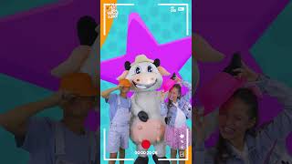 La Vaca Lola y sus amigos en un divertido photobooth 🐮❤ cancionesinfantiles [upl. by Ezaria]