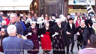 Défilé dans Bourges pour les 70 ans de Brug Arvor [upl. by Arde540]