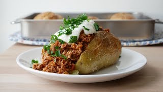 Ofenkartoffel quotKumpirquot mit Hackfleisch amp Couscous  Baked Potatoes with Beef amp Couscous [upl. by Ohcirej798]