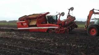 Grimme tectron 415 18m weggezakt in het veen [upl. by Marie719]