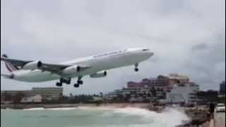 Incredibly Late Air France GoAround St Maarten during Hurricane Isaac [upl. by Nylrem]