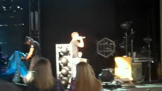 Scotty McCreery live 3and falls off stage [upl. by Ayaladnot]