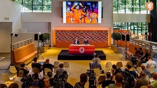 Sfeerimpressie Een persconferentie op de KNVB Campus [upl. by Lynch]