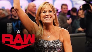 Joe Tessitore welcomes back Lilian Garcia Raw exclusive Oct 21 2024 [upl. by Aserret]