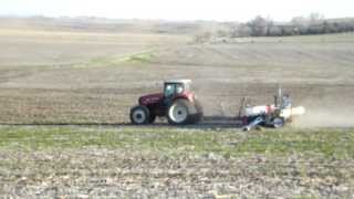 Versatile 280 Tractor pulling a Kinze Planter in Western Iowa [upl. by Eilitan915]