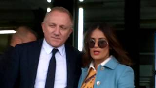 Salma HAYEK amp François Henri PINAULT  Milan Fashion Week september 2015 show Gucci [upl. by Timoteo]