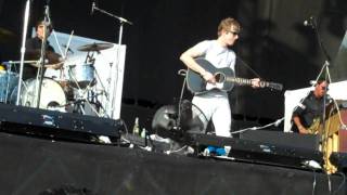 Spoon Lollapalooza 2010 quotThe Underdogquot [upl. by Sokairyk]