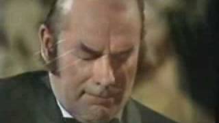 Julian Bream Bach Prelude in D [upl. by Llimaj]