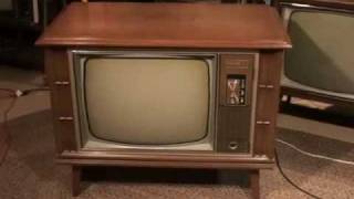 Watch a 1970 Zenith COLOR TV and news broadcast from Chicago [upl. by Amato]