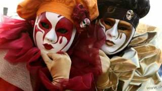 Les plus beaux masques et costumes du Carnaval de Venise 2010 [upl. by Aicinod476]