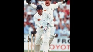 Warnes ball of the century to Mike Gatting [upl. by Boris456]