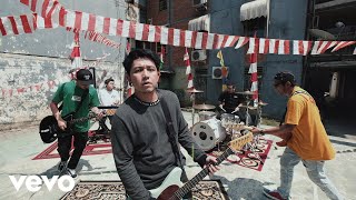 Pee Wee Gaskins  Sampai Juara Official Music Video [upl. by Eeryk]