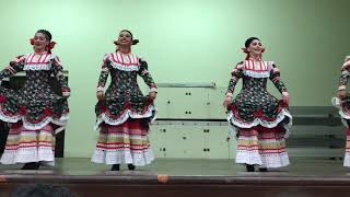 Grandeza Mexicana Folk Company La Chirrona [upl. by Garlaand]