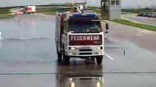 Feuerwehr Traun Fahrtechniktraining Fahrsicherheitstraining [upl. by Daria283]