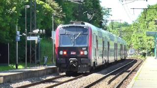 Z5600  Arrêt à la gare de Bièvres sur la ligne C du RER [upl. by Nicolai]