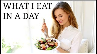 18 What I Eat In A Day  Niomi Smart [upl. by Cockburn376]