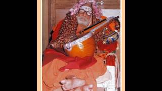 Periyava Kural  Maha Periyava Singing Thevaram [upl. by Nylloh998]