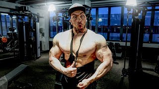 Erstes Chest Workout nach Brust OP [upl. by Adnawat]