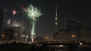 Silvesternacht in Berlin Mehr als 230 Festnahmen [upl. by Yllaw]