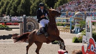 Henrik von Eckermann fällt vom Pferd Olympia 2024 Christian Kukuk ist Olympiasieger [upl. by Yvonne]