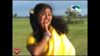 Arale theke আড়ালে থেকে  Bangla Old Song  Bengali Folk Song  Singer  Nargis [upl. by Bueschel]