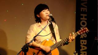 통기타 라이브가수 강지민  Take Me Home Country Road John Denver [upl. by Lavona]