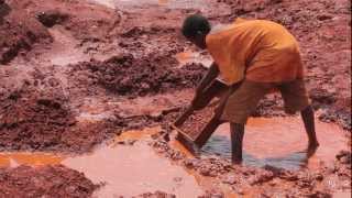 Les enfants des mines en République démocratique du Congo [upl. by Lorelle]