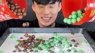 민트 몰티져스 먹방  민트초코맛 하 속마음 자막 ASMR  Mint Maltesers mukbang eating show [upl. by Hsu965]