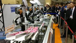 iREX 2017  Kawada Robotics  Nextage  Packing [upl. by Larue]