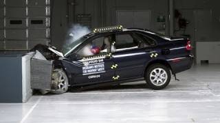 2002 Volvo S40 moderate overlap IIHS crash test [upl. by Emil417]